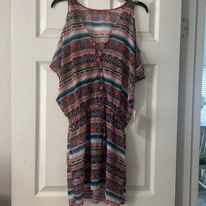 Becca Cover Up Size M/L